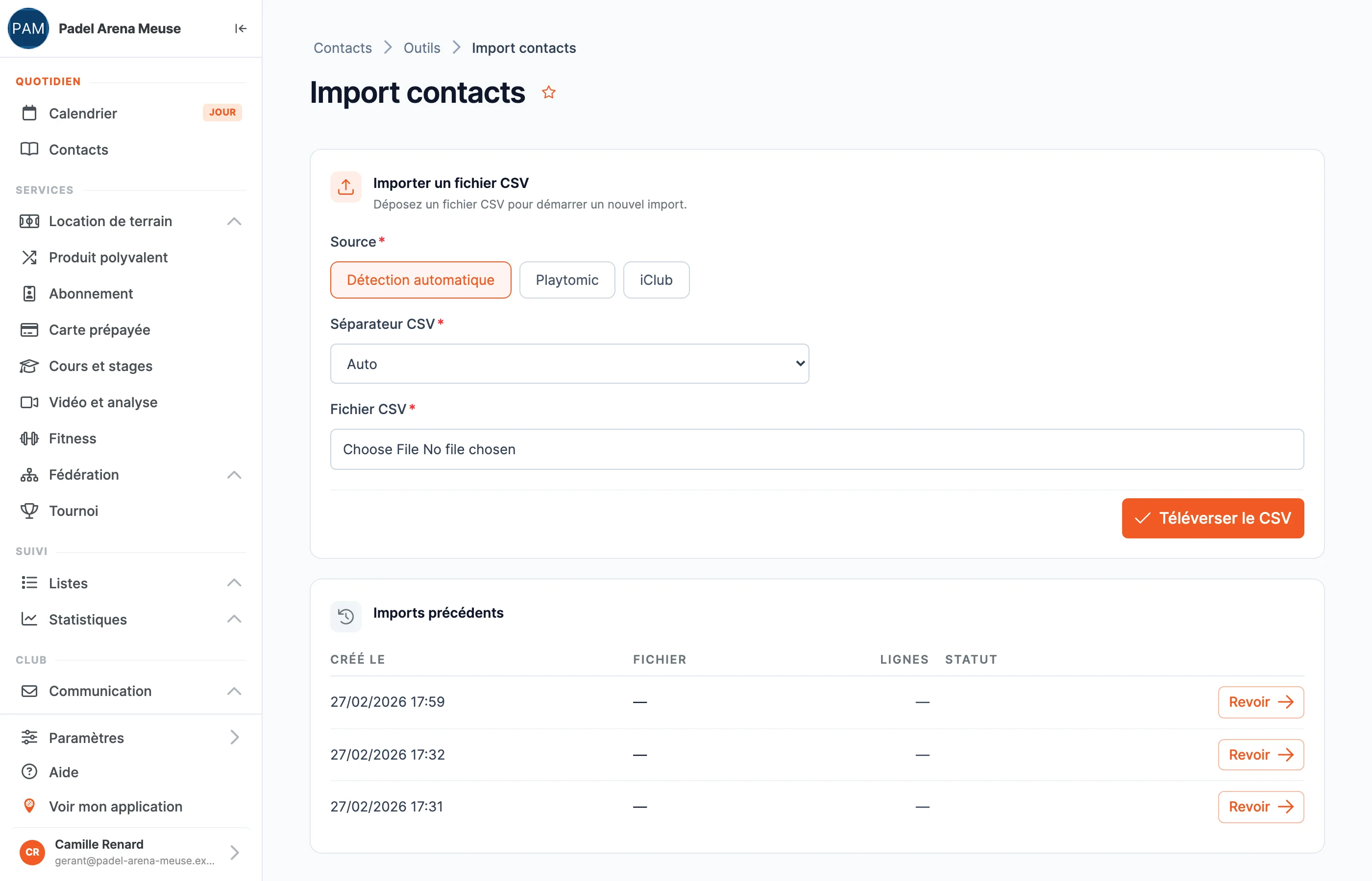 L'assistant d'import de contacts dans le back-office SportFinder : choix de la source (détection automatique, Playtomic, iClub), dépôt du fichier CSV et historique des imports précédents